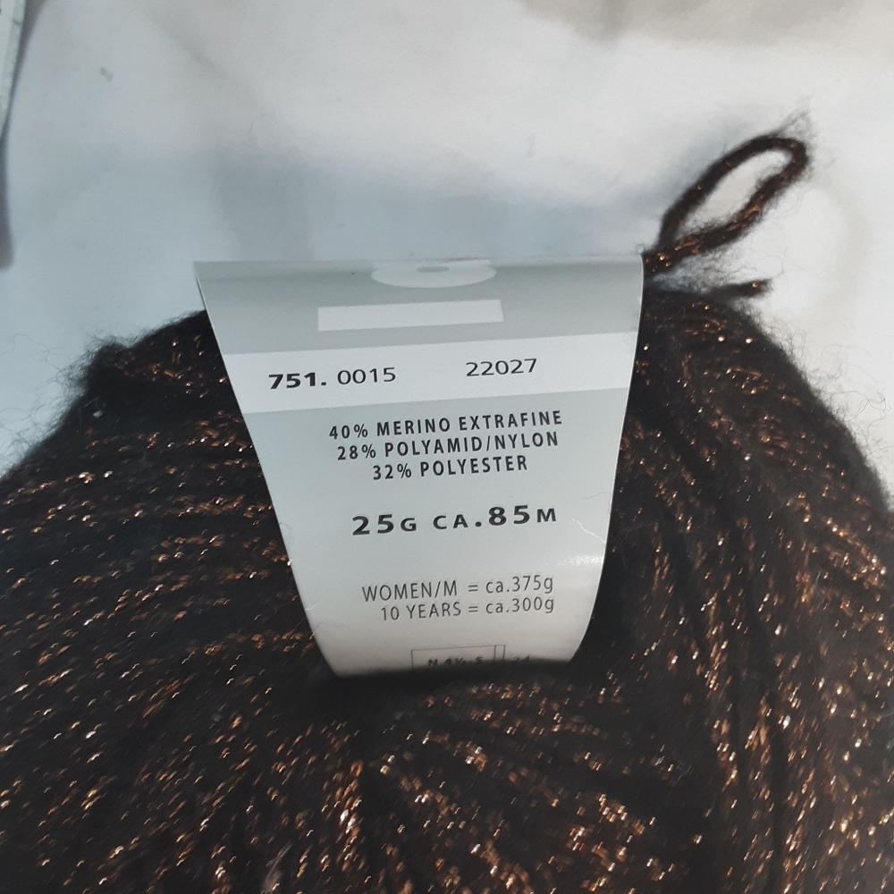 Wool yarn - Picture 7 of 9
